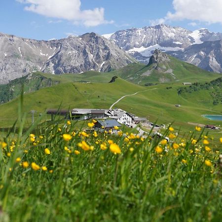 Berghotel Hahnenmoos Adelboden Eksteriør billede